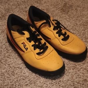 Fila Men's Yellow and Black Sneakers